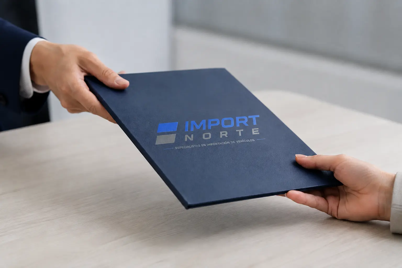 Entrega de la carpeta corporativa de Import Norte con la liquidación final